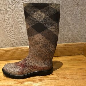 🎊🎊Final Sale🎊🎊 Vintage Burberry rain boots